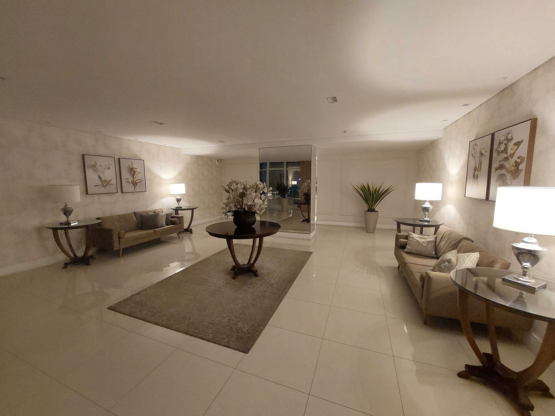 Apartamento 95 · 2 dorm. — Circulação