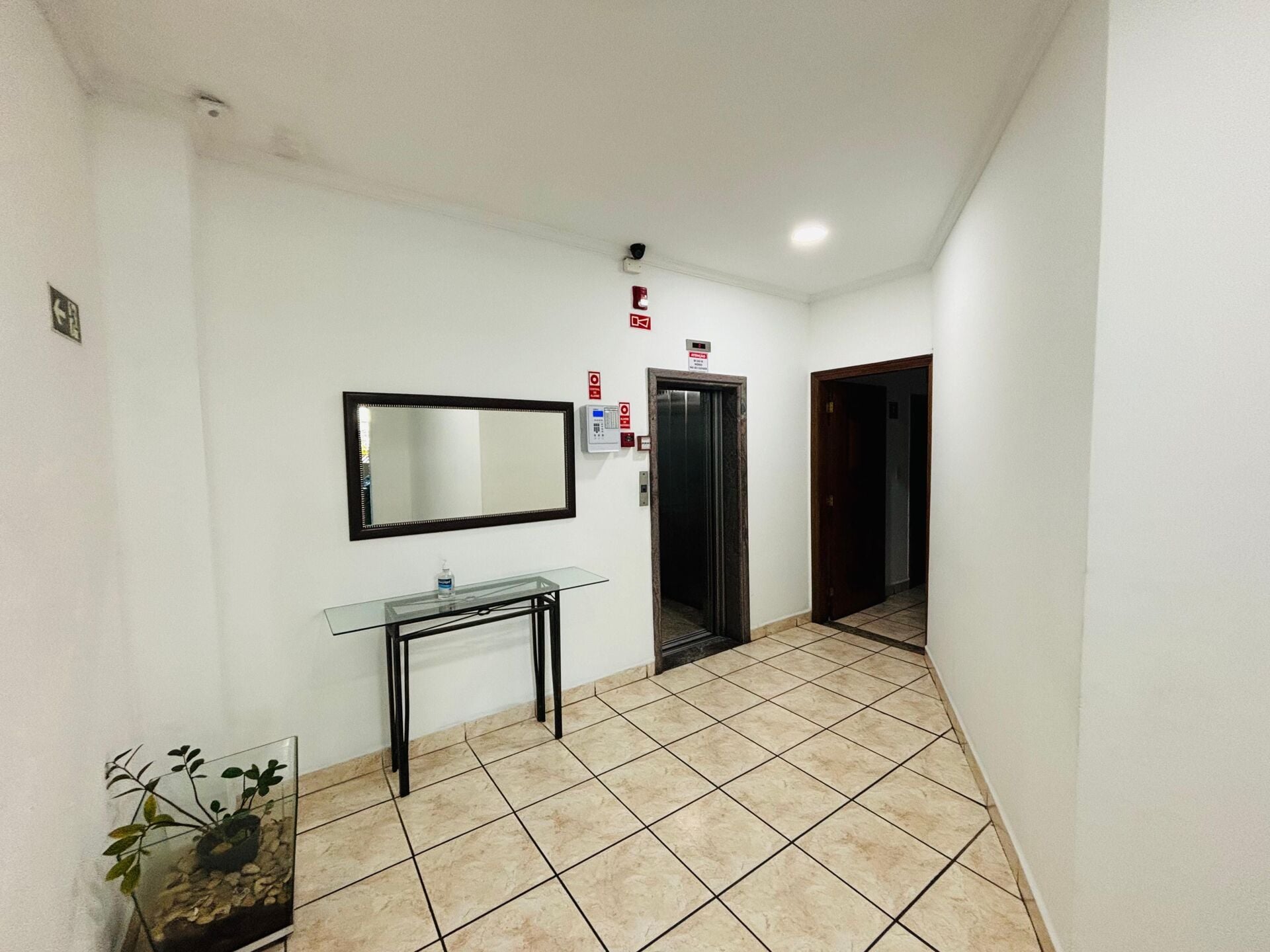 Apartamento 21 · 4 dorm. — Circulação