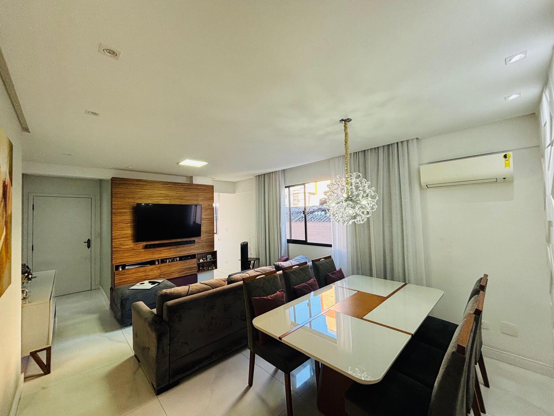 Apartamento 21 · 4 dorm. — Sala