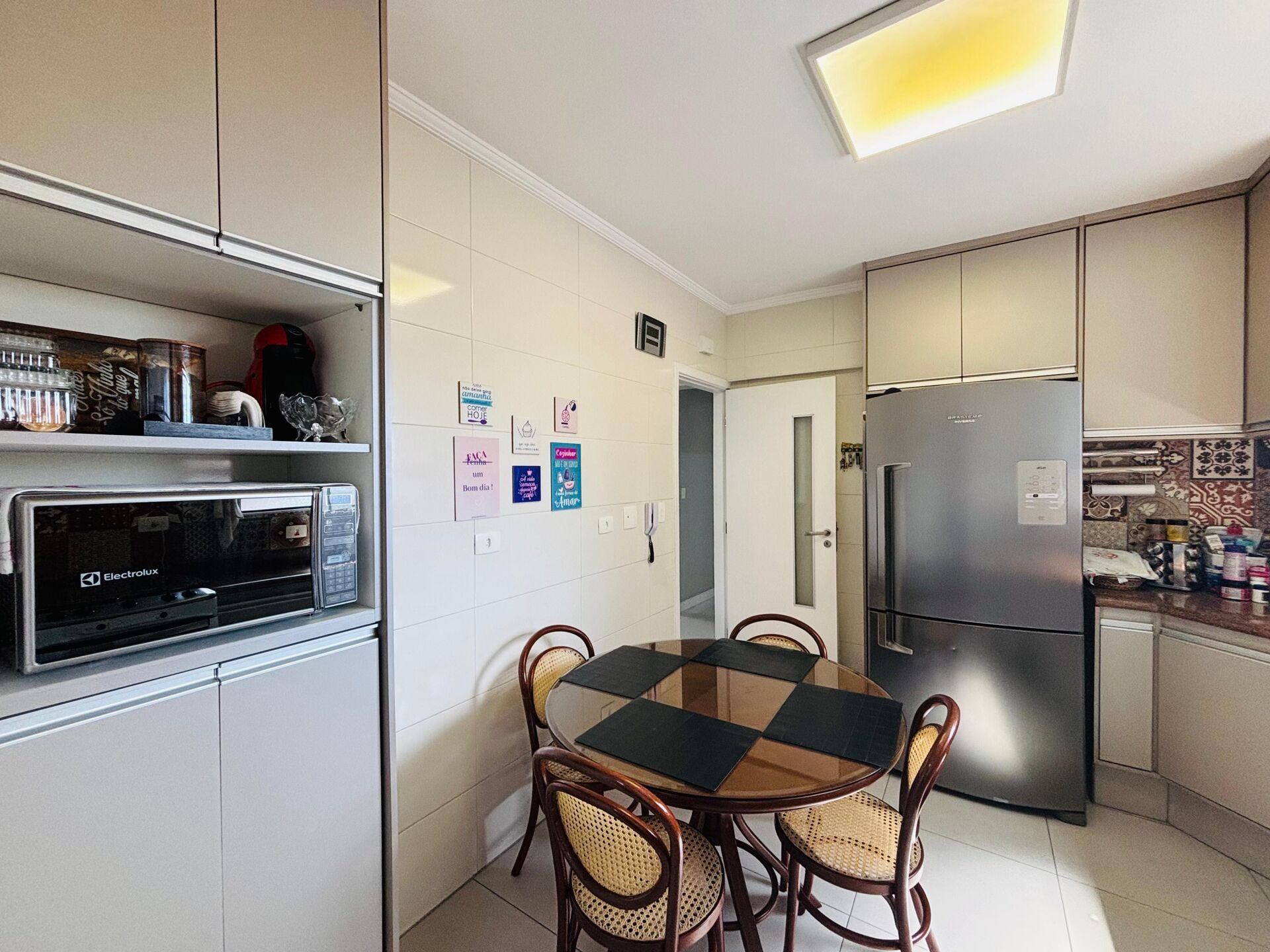 Apartamento 21 · 4 dorm. — Cozinha
