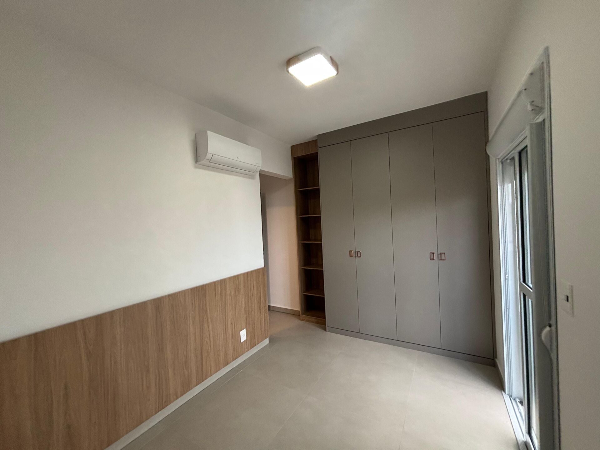 Apartamento 131 · 2 dorm. — Suíte 1