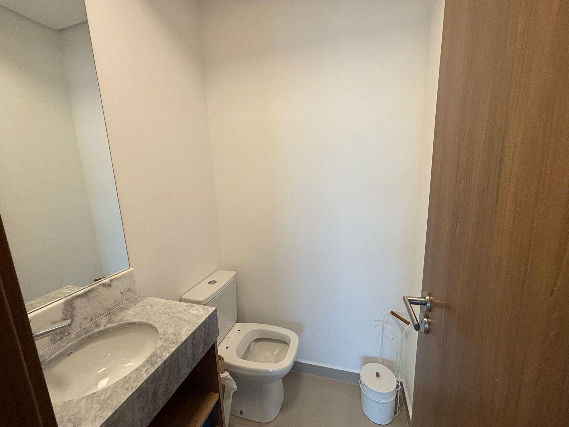 Apartamento 131 · 2 dorm. — Banheiro