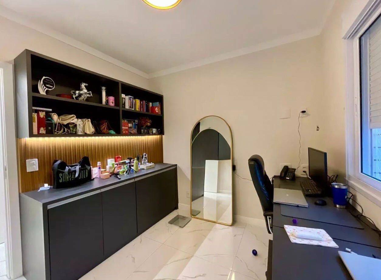Apartamento 32 · 3 dorm. — Escritório