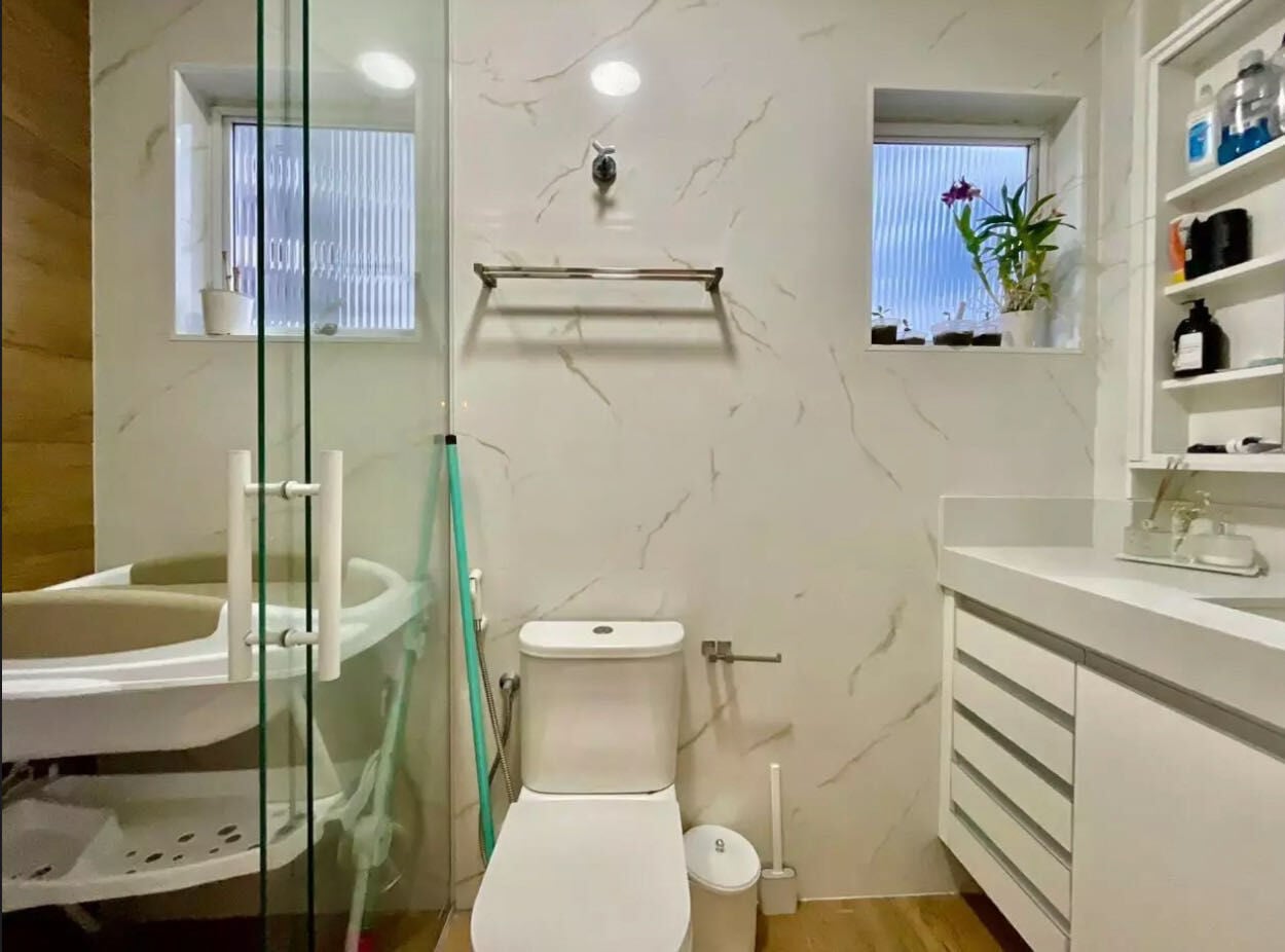 Apartamento 32 · 3 dorm. — Banheiro suite