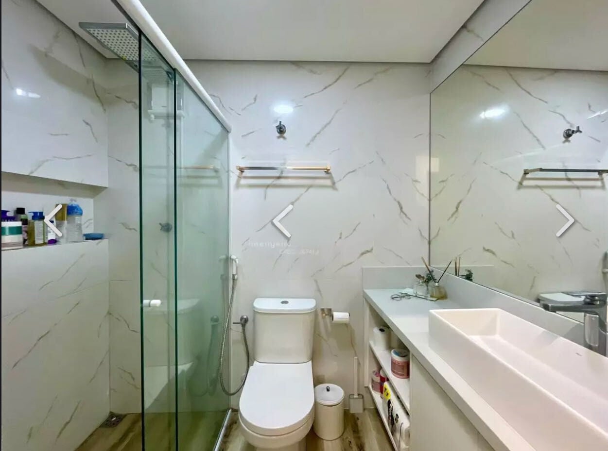Apartamento 32 · 3 dorm. — Banheiro
