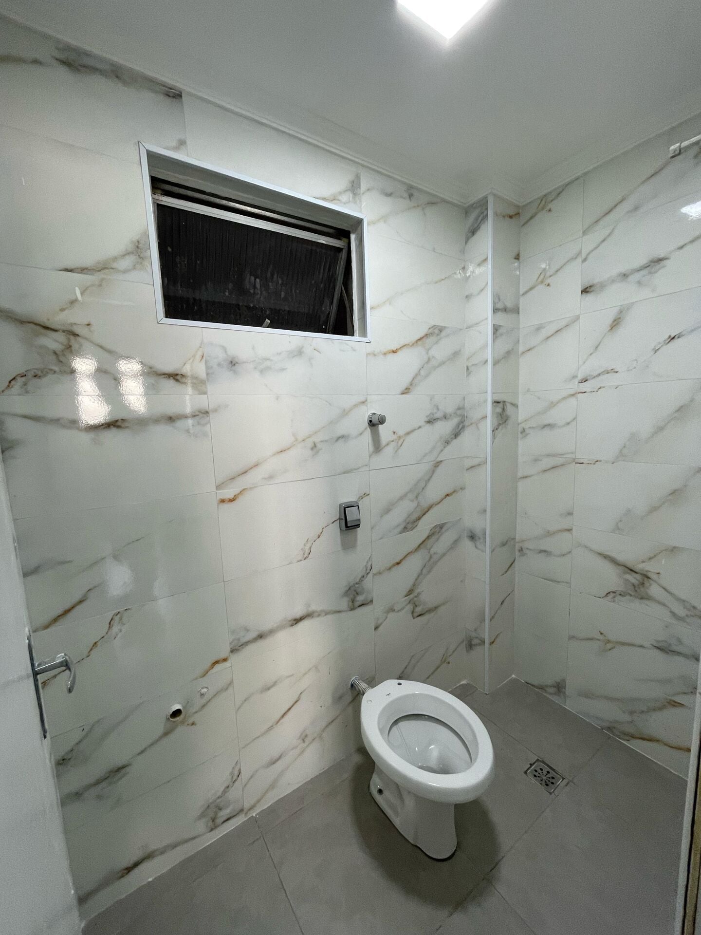 Apartamento 61 · 3 dorm. — Banheiro