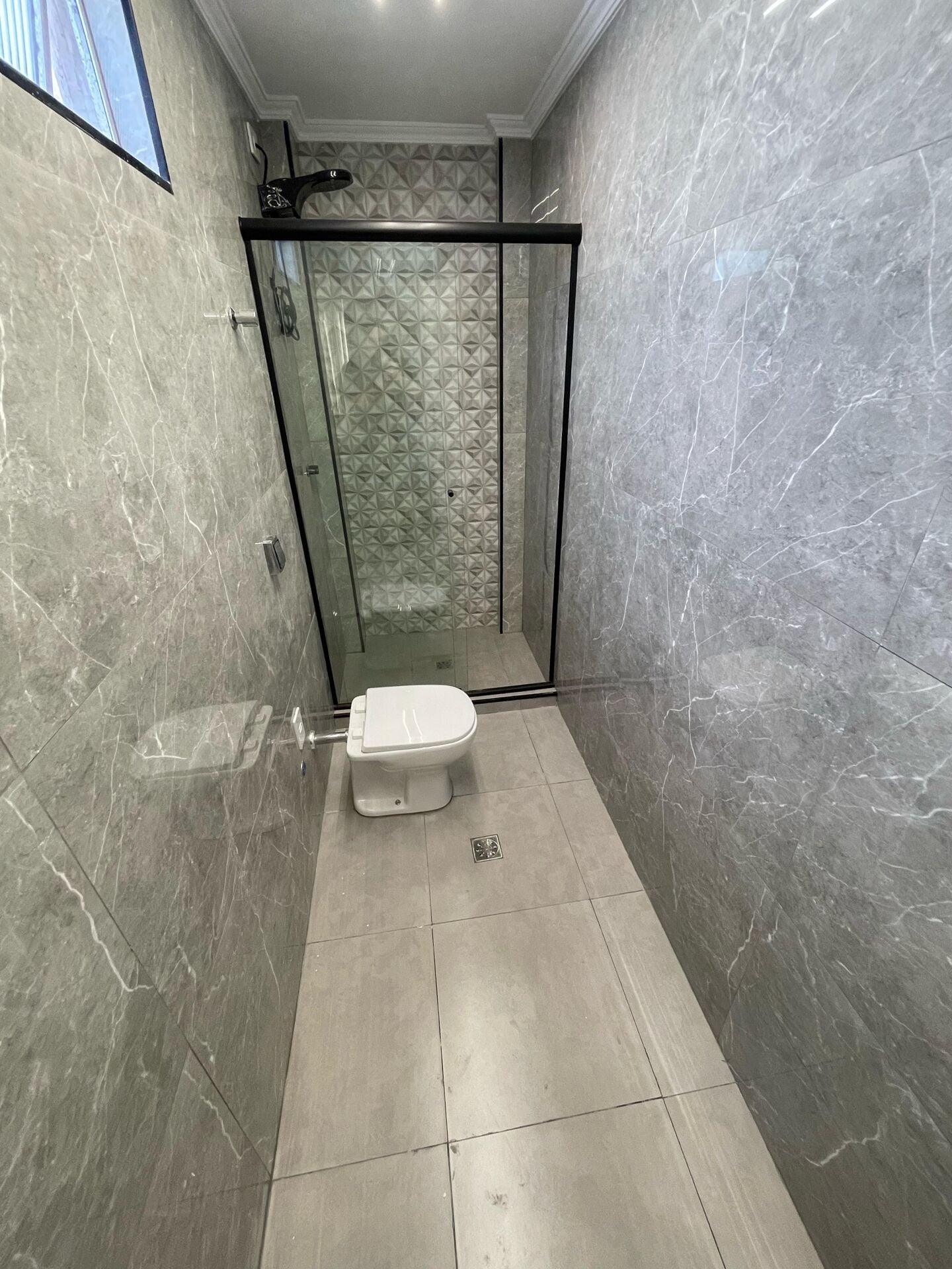 Apartamento 61 · 3 dorm. — Banheiro