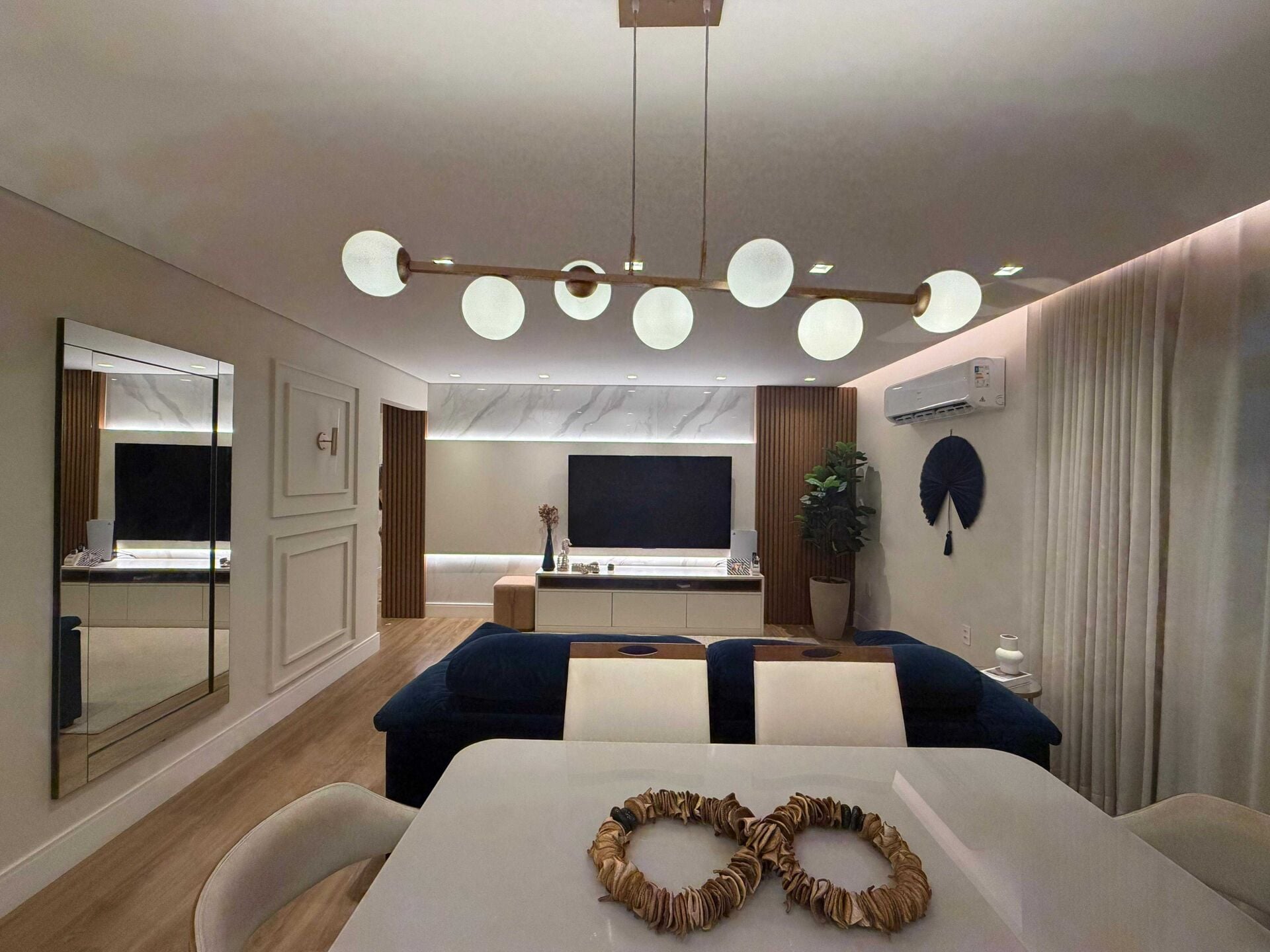 Apartamento 51 · 3 dorm.