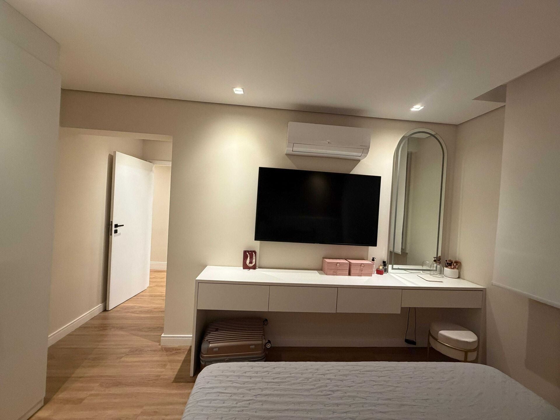 Apartamento 51 · 3 dorm. — Suíte