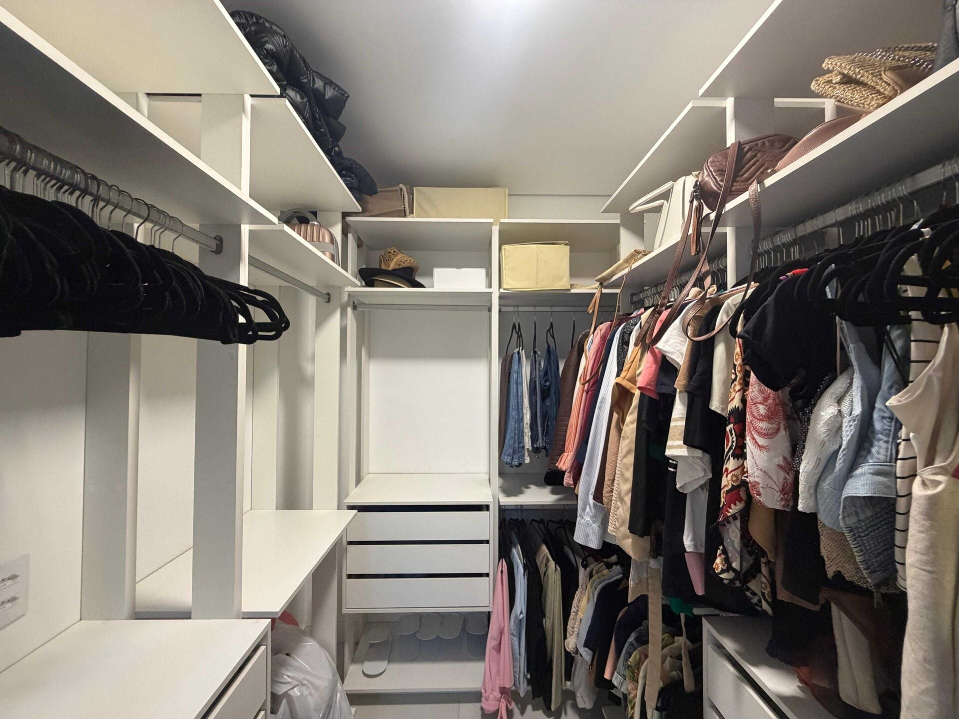 Apartamento 51 · 3 dorm. — Closet