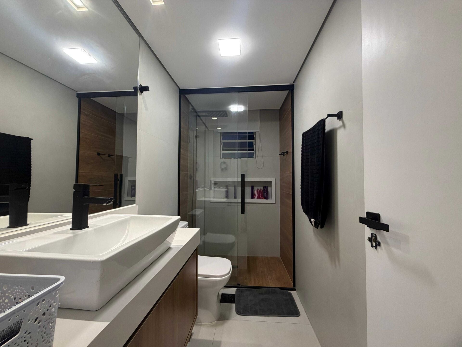 Apartamento 51 · 3 dorm. — Banheiro suite