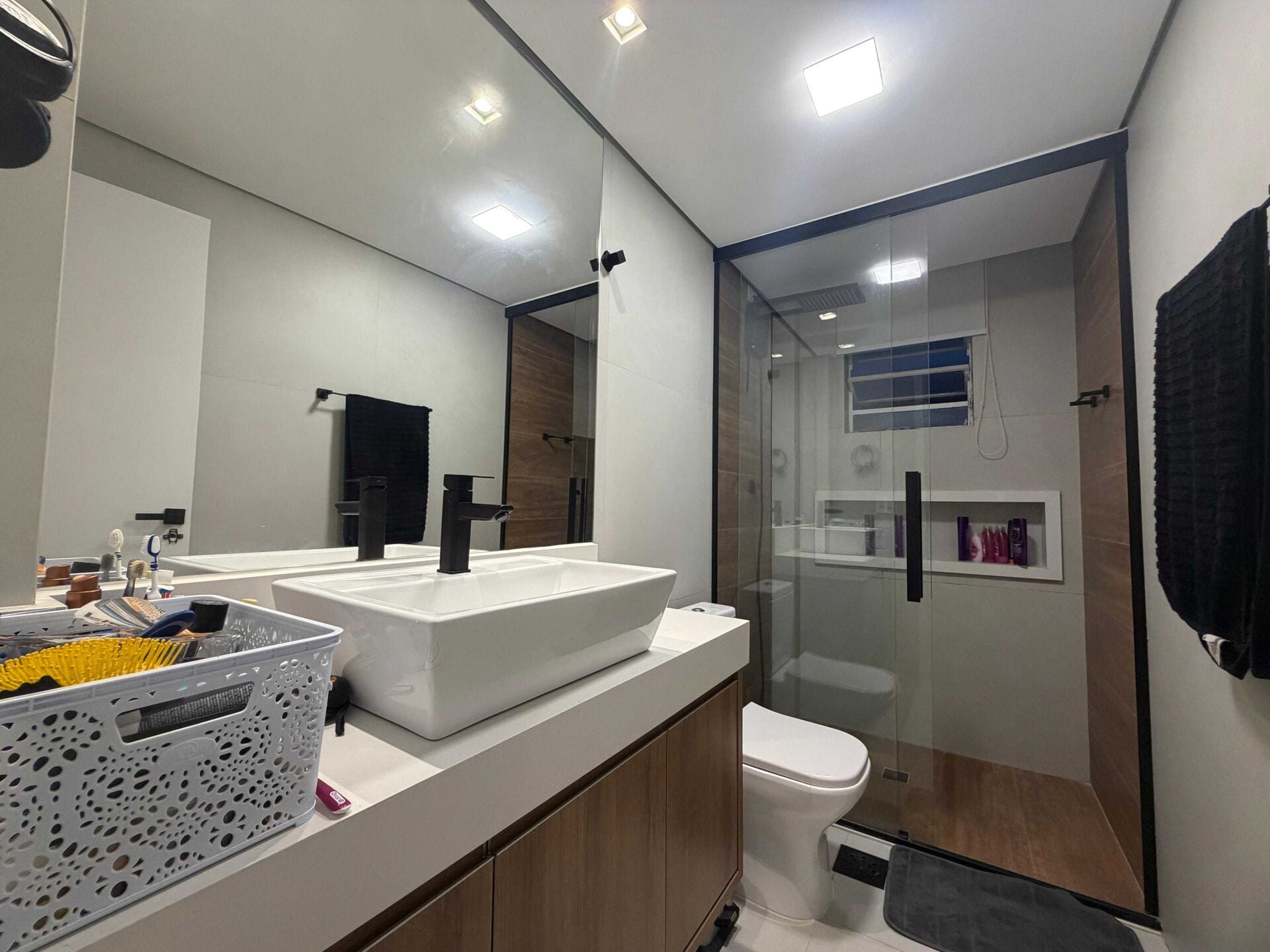 Apartamento 51 · 3 dorm. — Banheiro