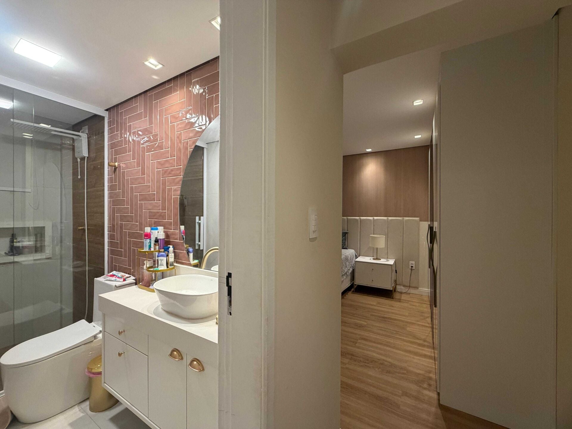 Apartamento 51 · 3 dorm. — Banheiro