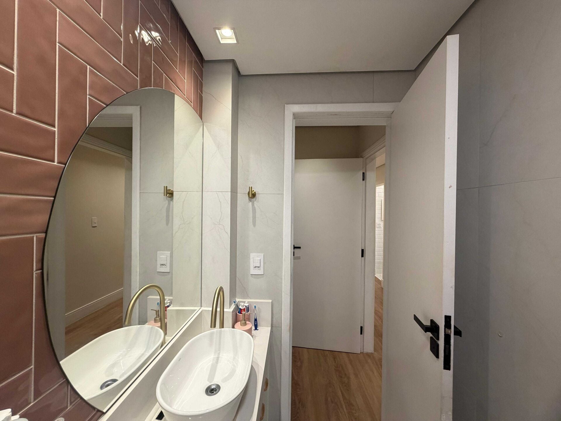 Apartamento 51 · 3 dorm. — Banheiro