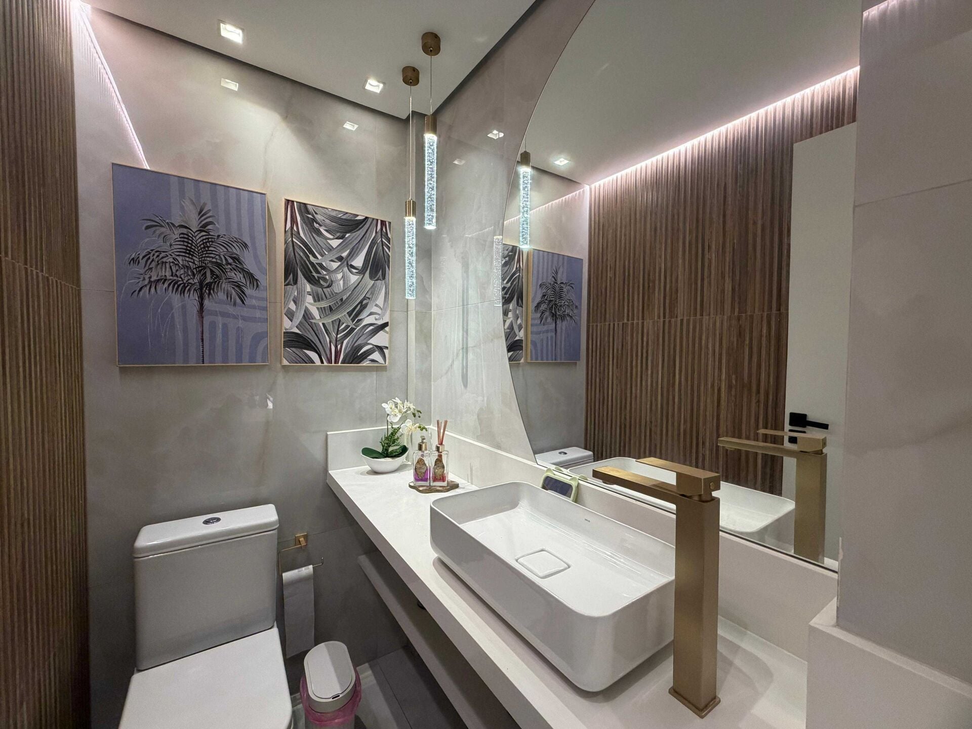 Apartamento 51 · 3 dorm. — Banheiro