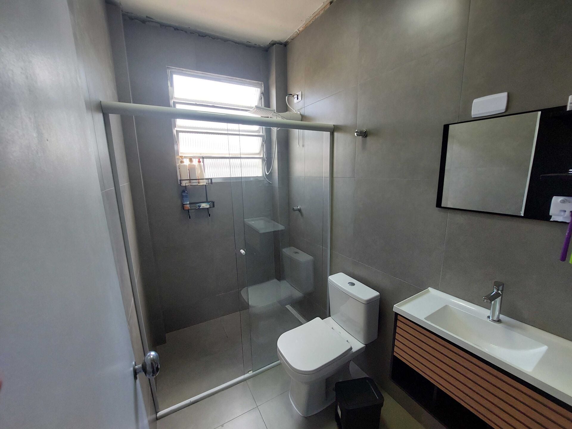 Apartamento 93 · 2 dorm. — Banheiro