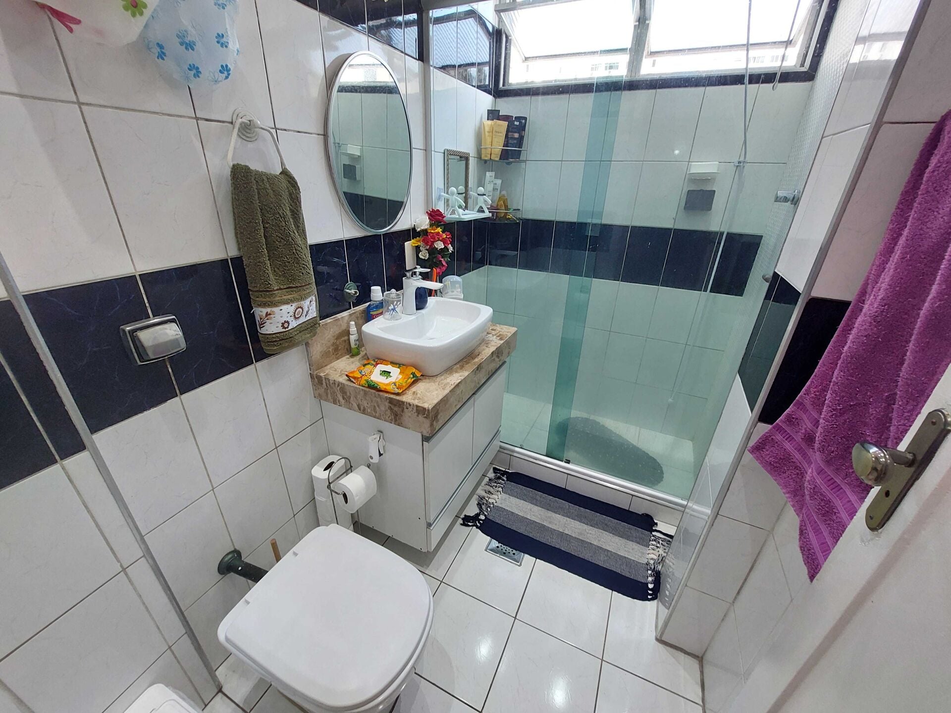 Apartamento 35 · 2 dorm. — Banheiro