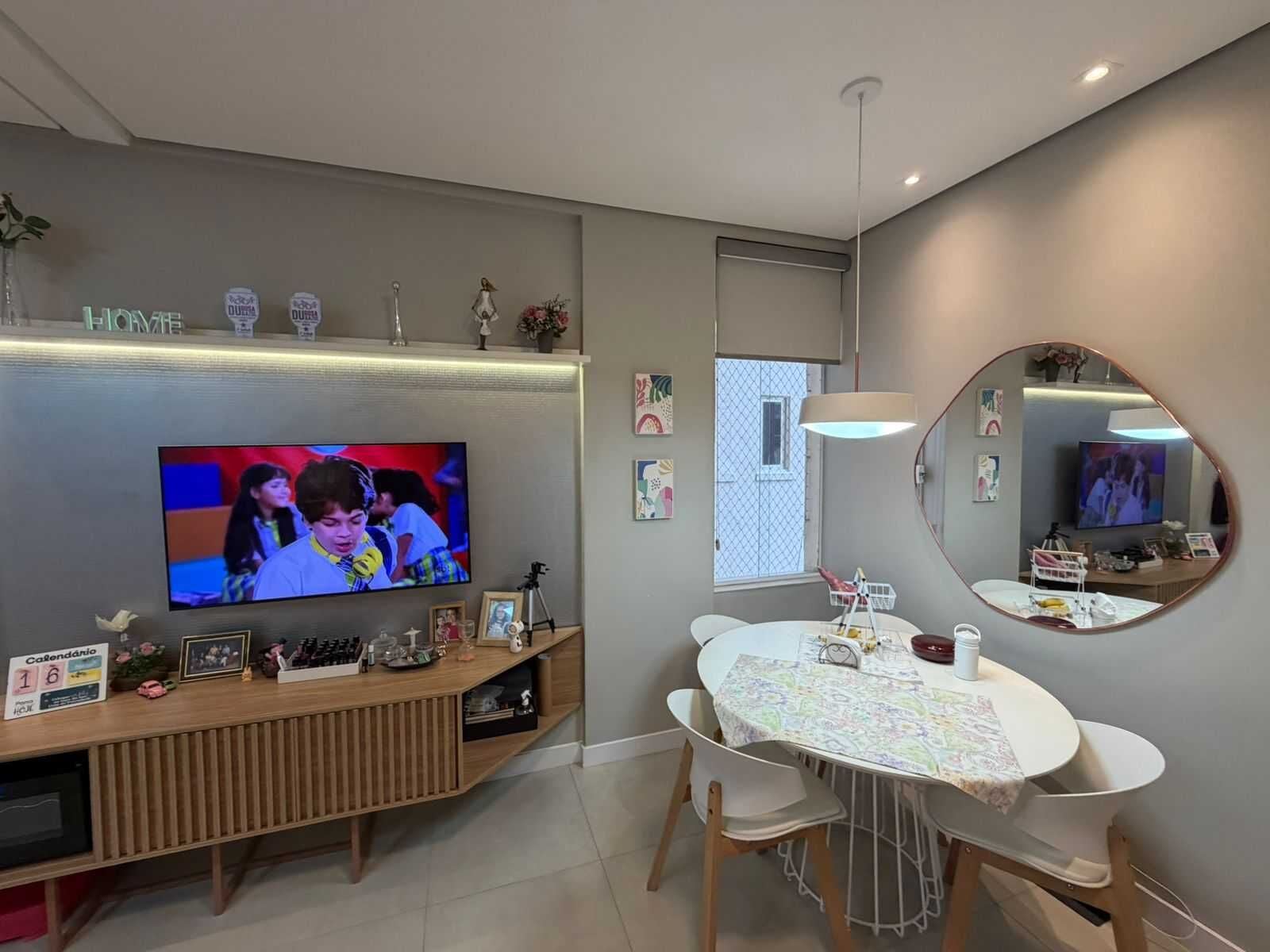 Apartamento 35 · 2 dorm. — Sala
