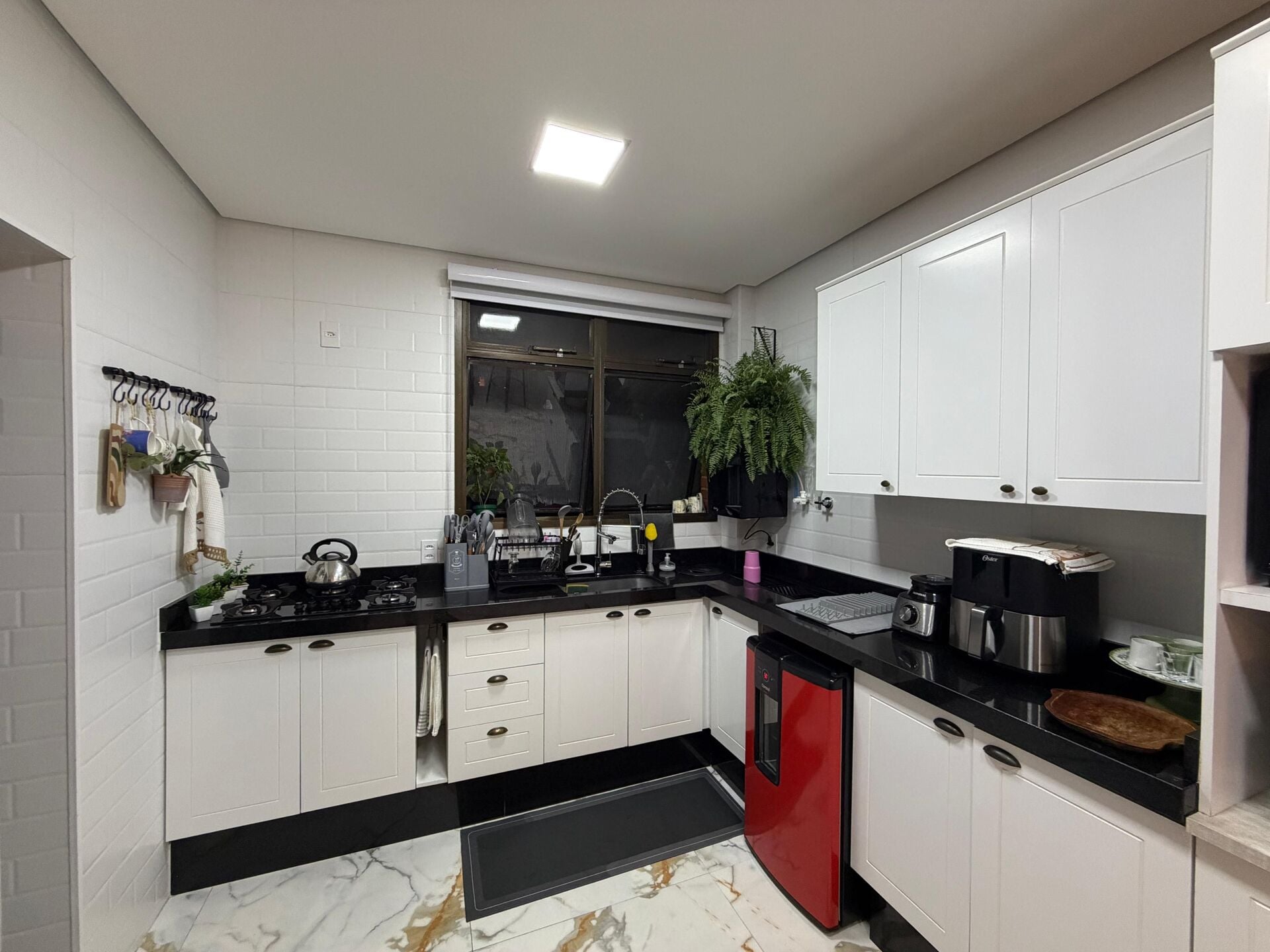 Apartamento 102 · 3 dorm. — Cozinha