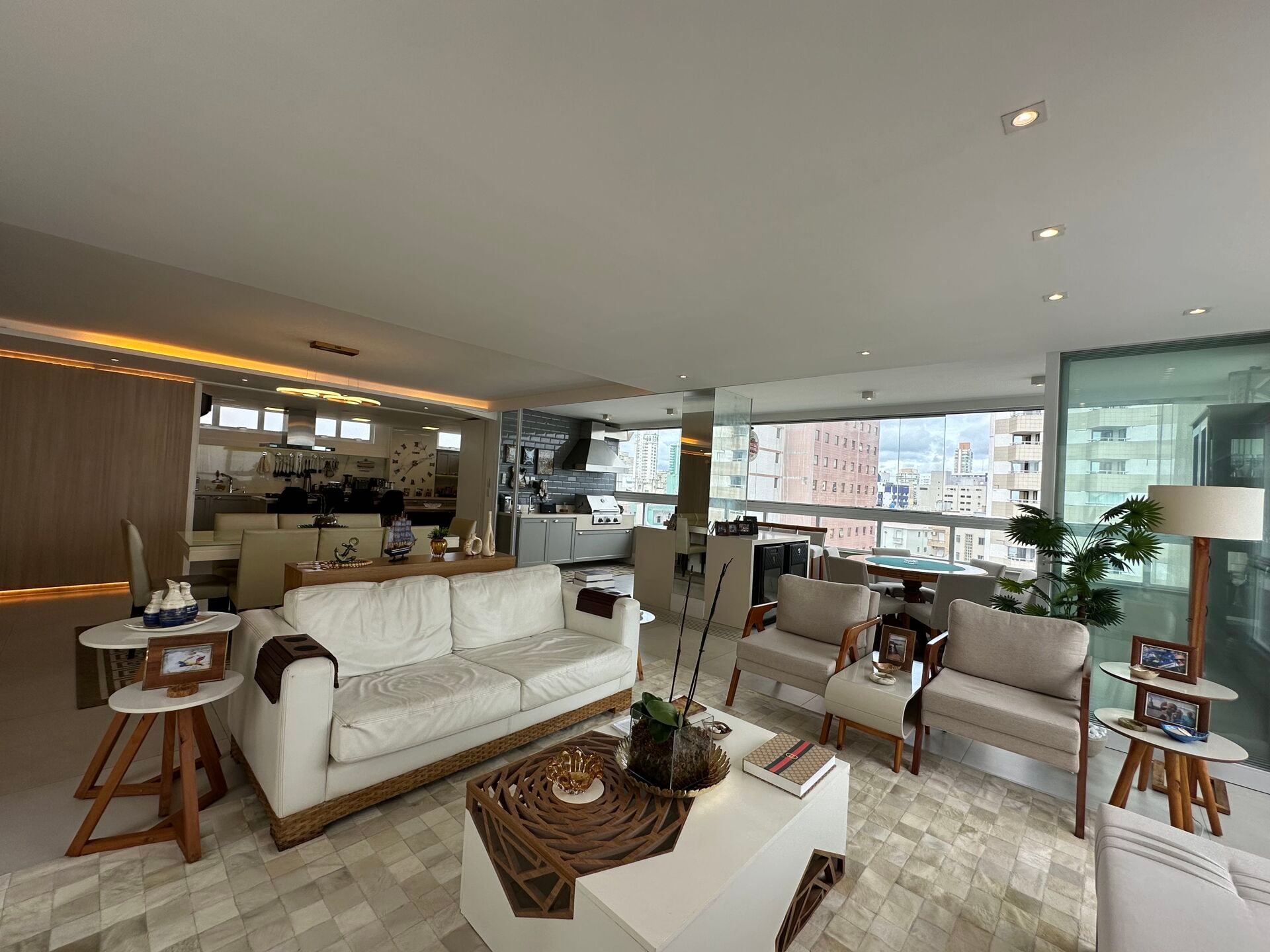 Apartamento 121 · 3 dorm. — Sala