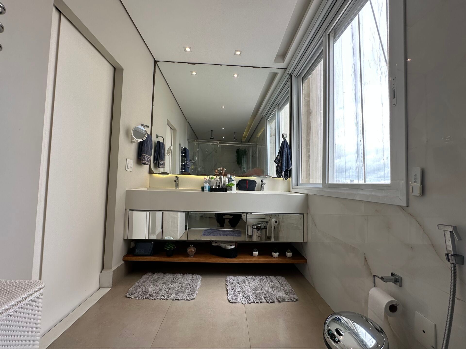 Apartamento 121 · 3 dorm. — Banheiro suite