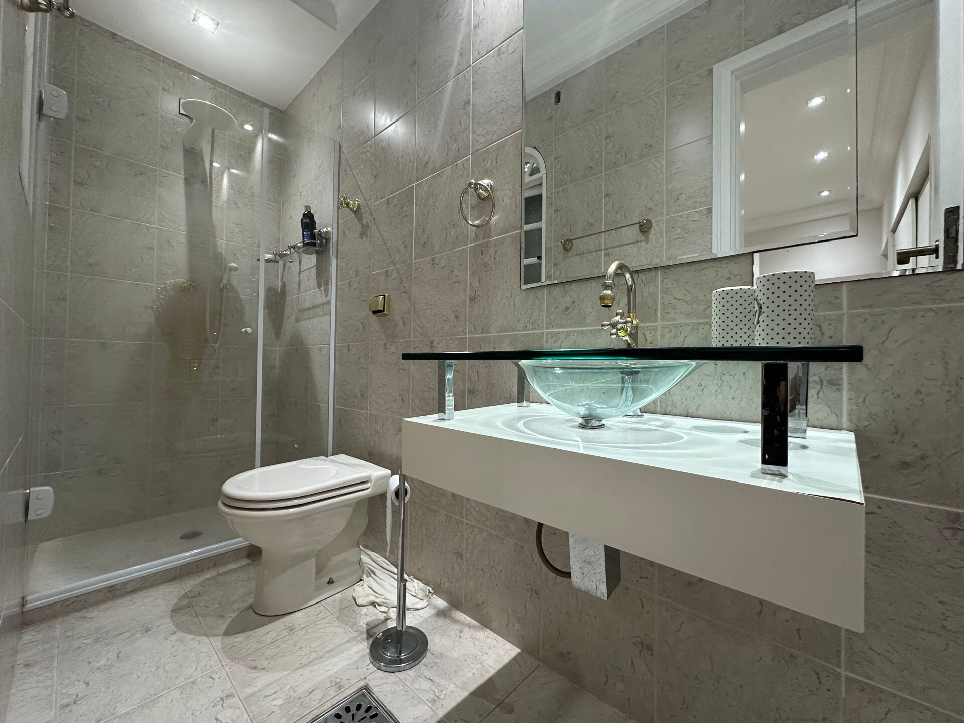 Apartamento 41 · 3 dorm. — Banheiro suite
