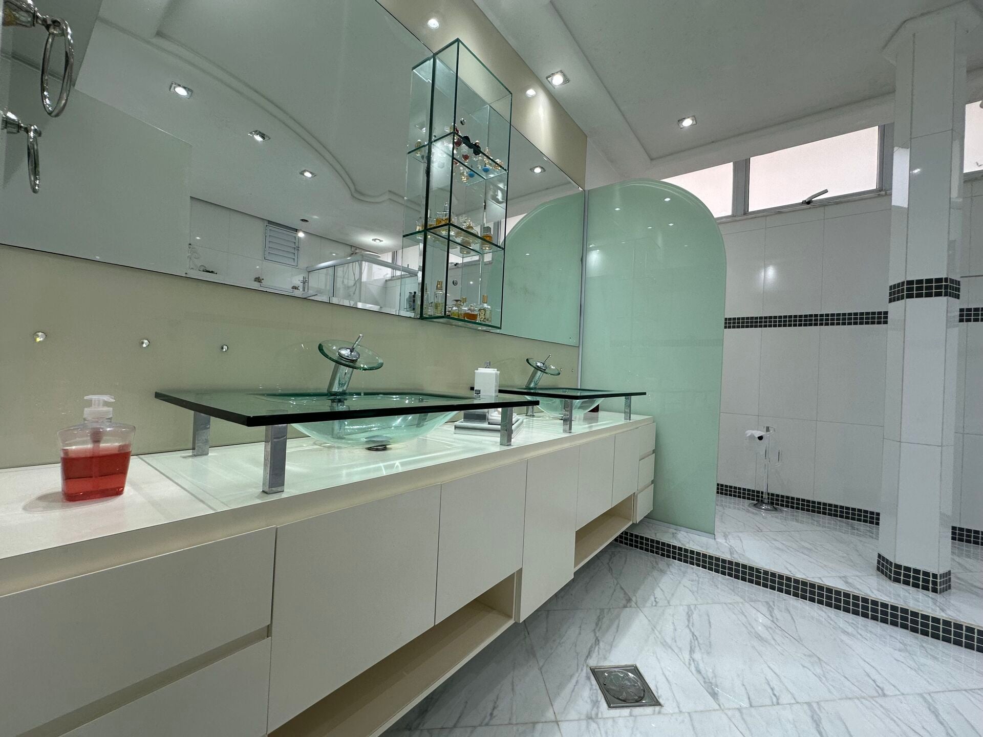 Apartamento 41 · 3 dorm. — Banheiro suite
