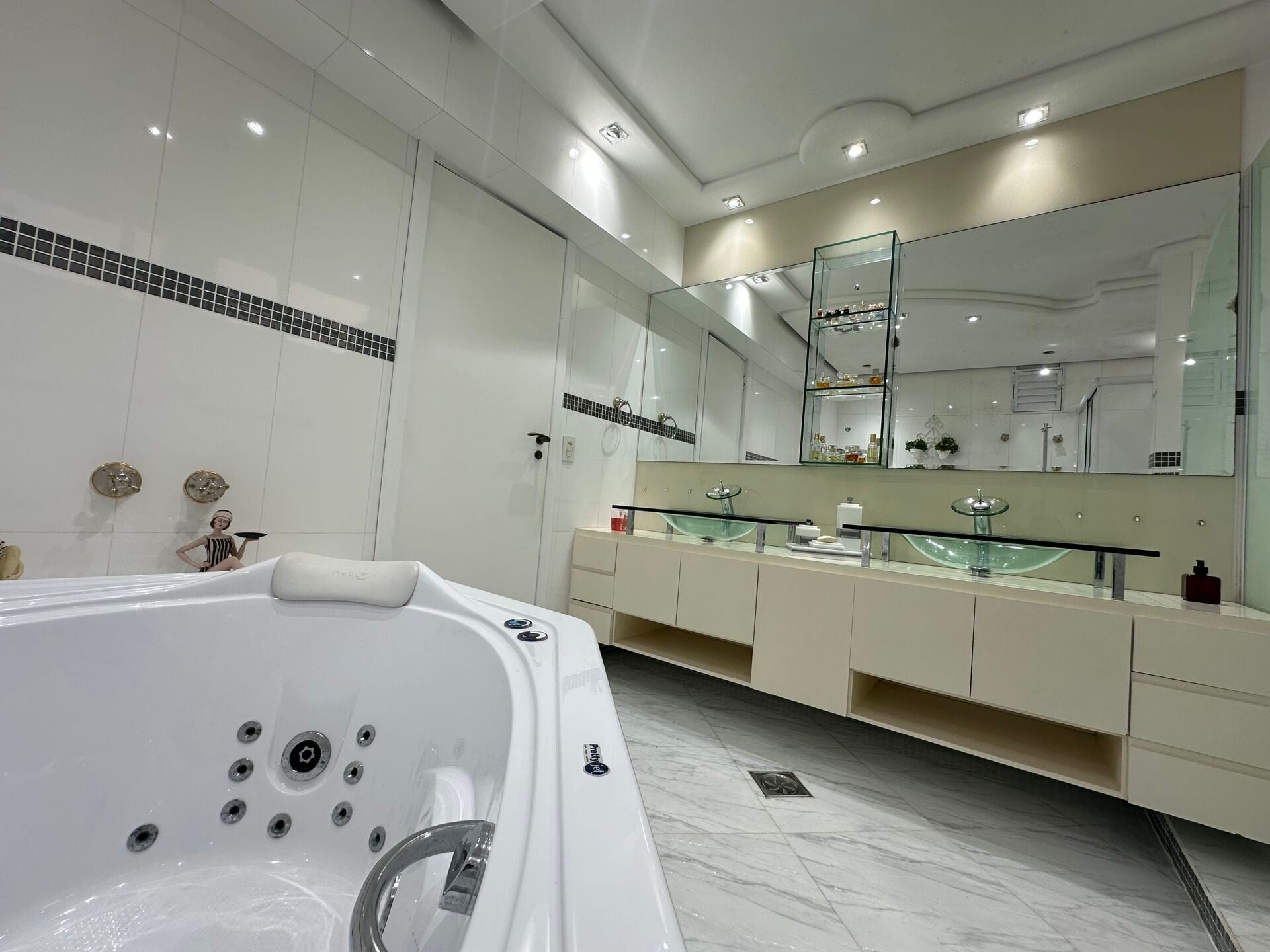 Apartamento 41 · 3 dorm. — Banheiro suite