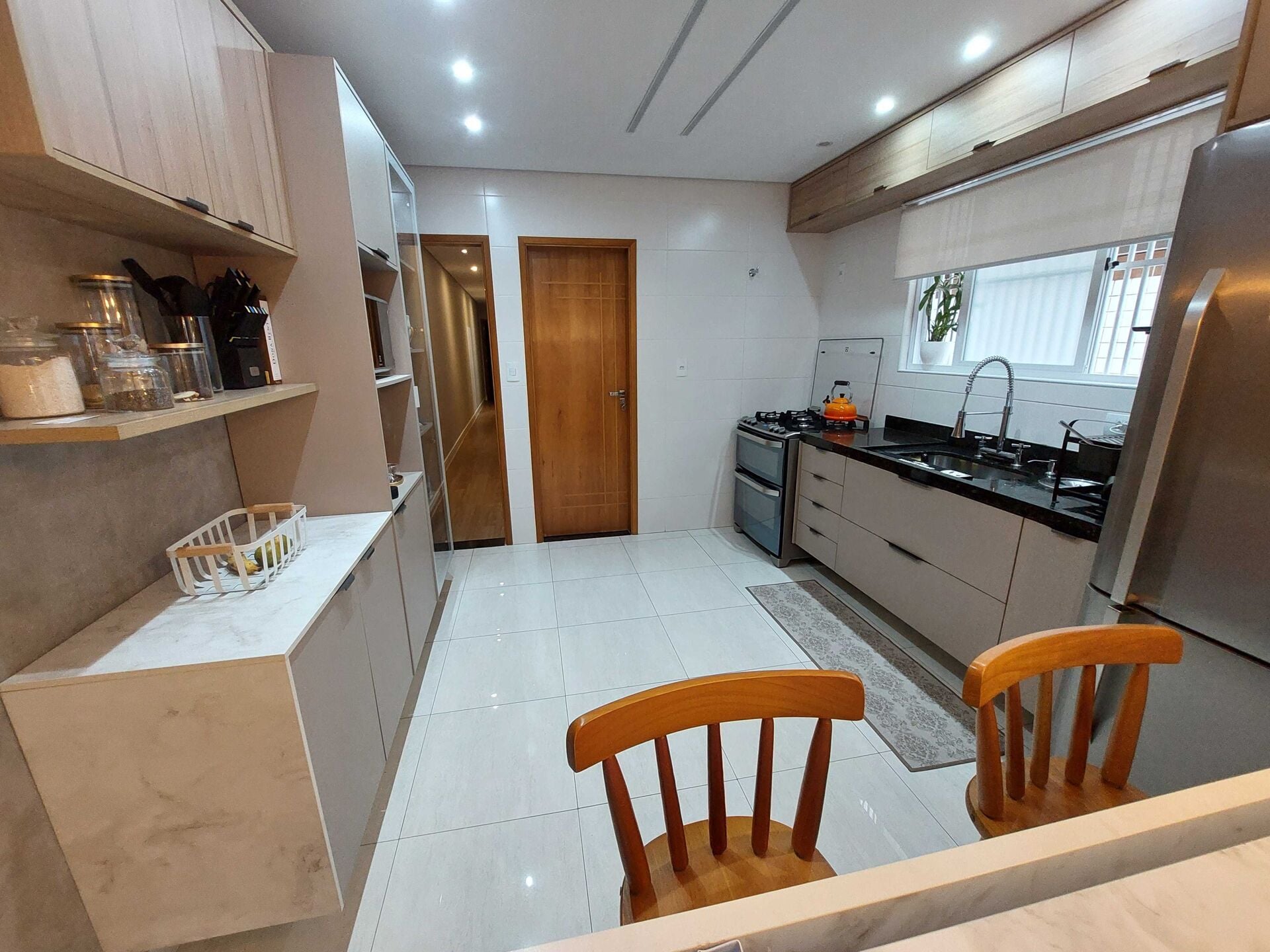 Casa Alto Padrão · 3 dorm. — Cozinha