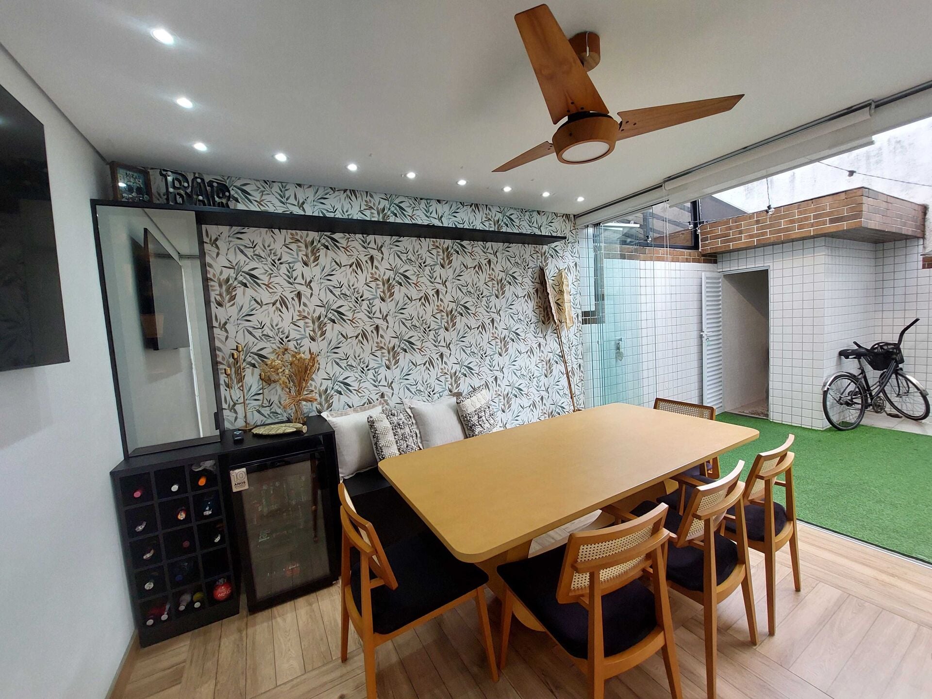 Casa Alto Padrão · 3 dorm. — Lazer