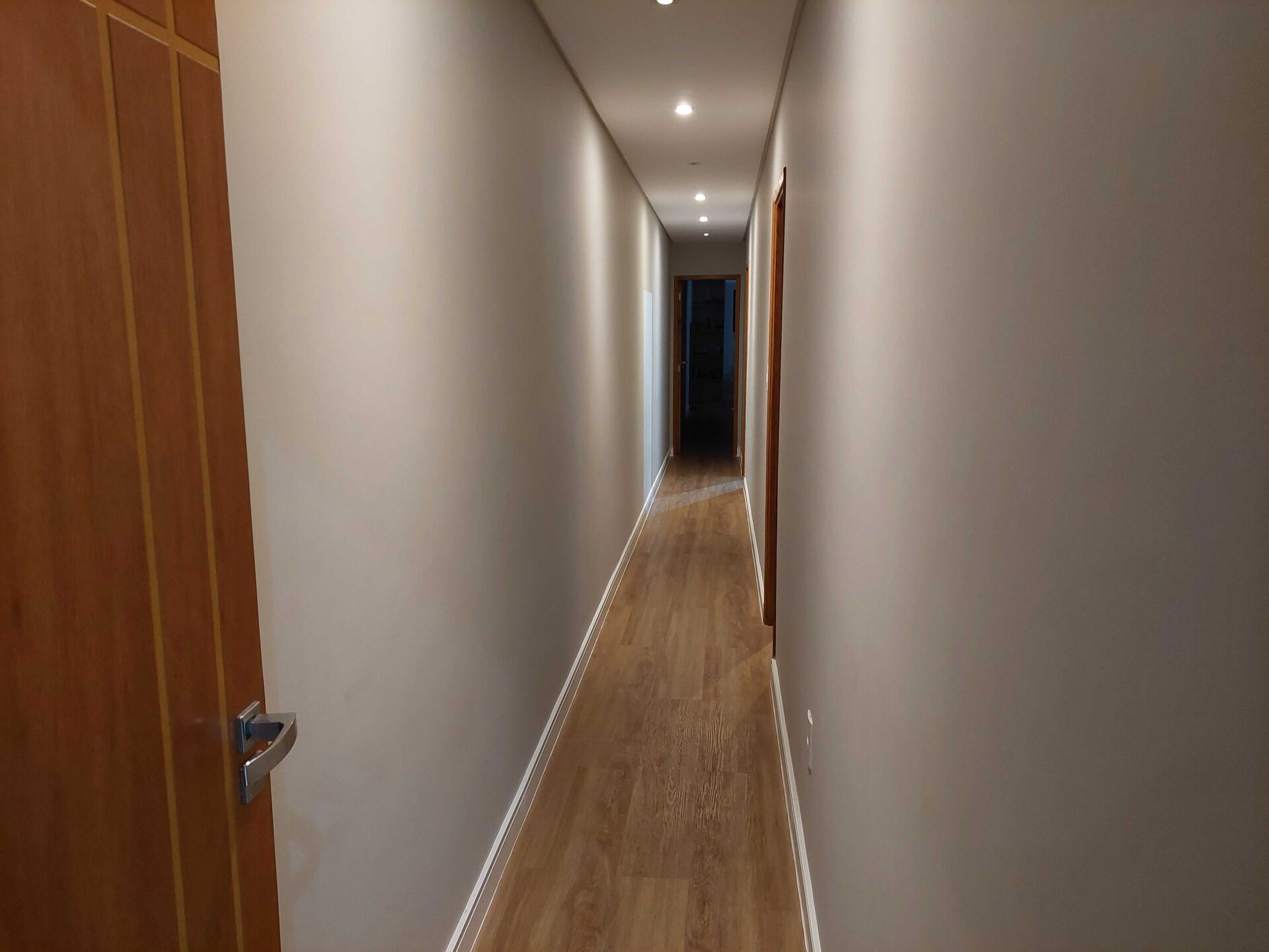 Casa Alto Padrão · 3 dorm. — Circulação