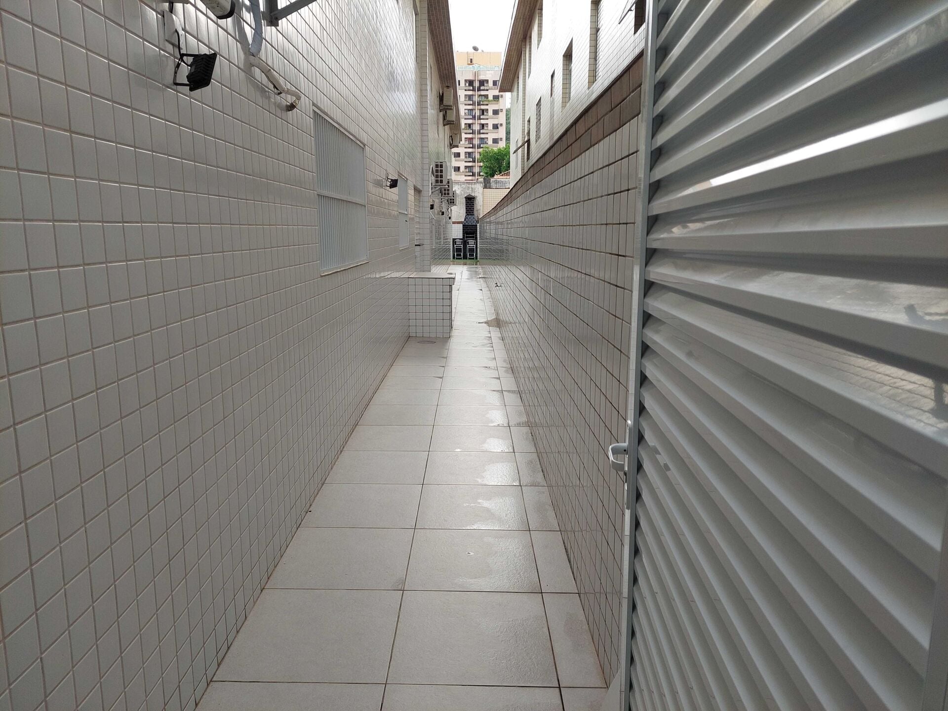 Casa Alto Padrão · 3 dorm. — Garagem
