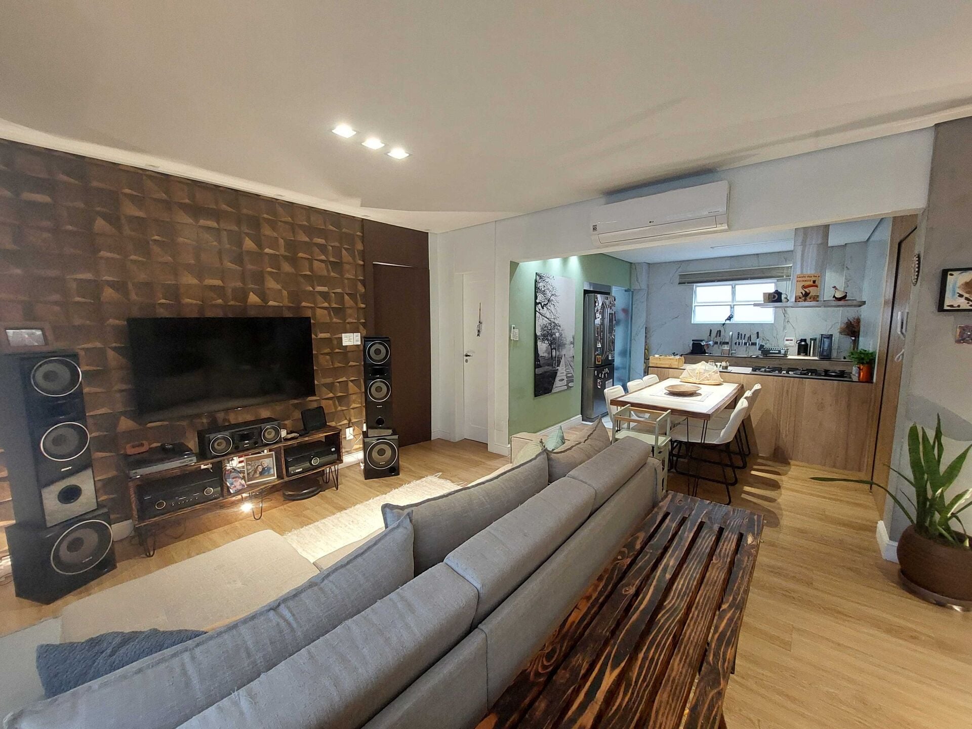 Apartamento 91 · 3 dorm. — Sala