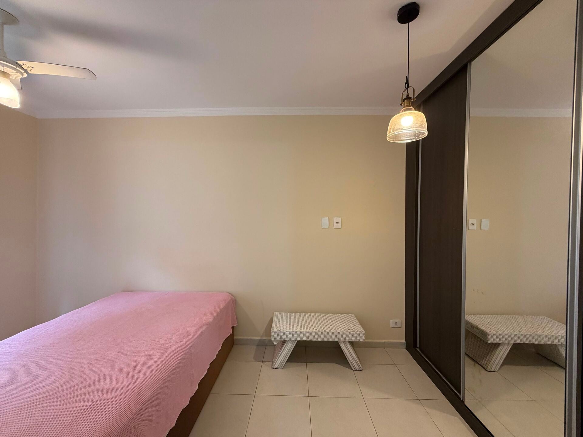 Apartamento 108 · 1 dorm. — Quarto