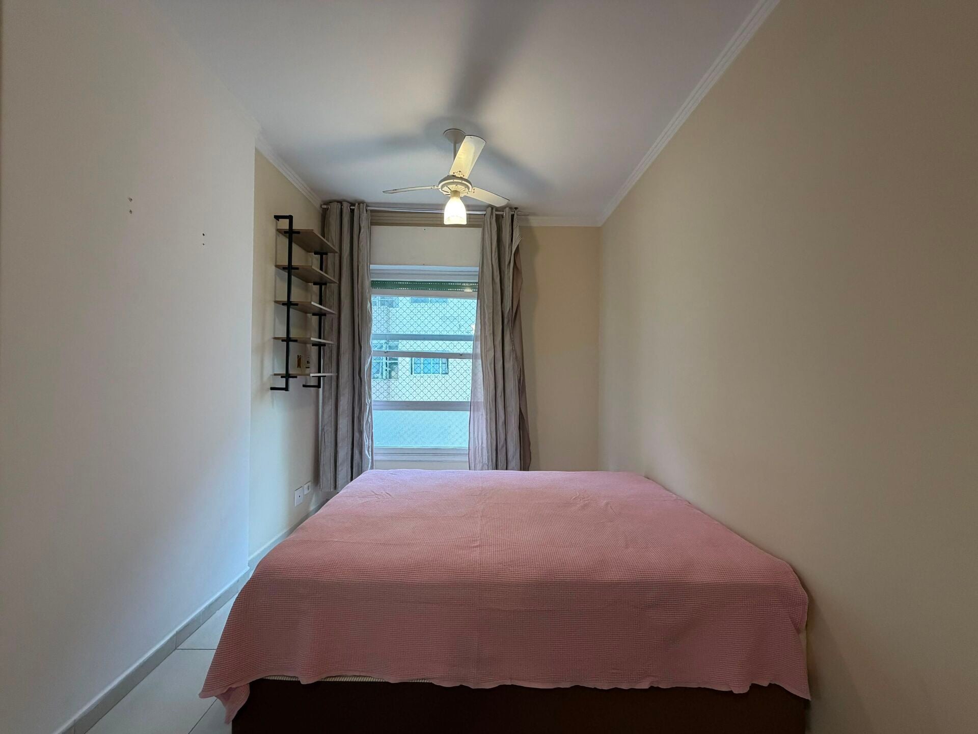 Apartamento 108 · 1 dorm. — Quarto