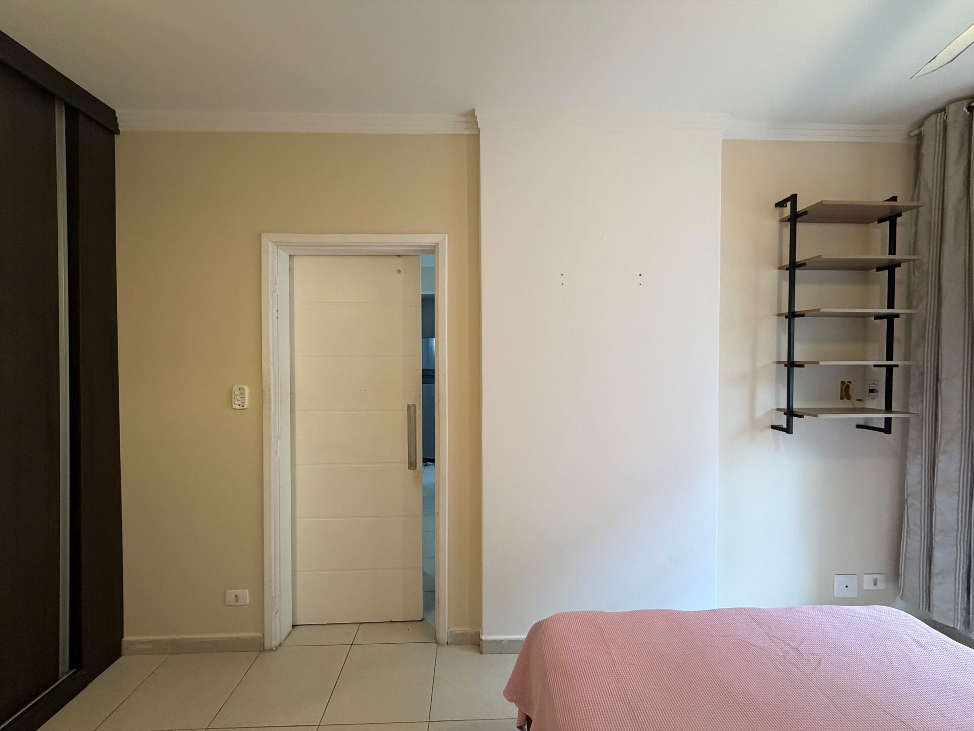 Apartamento 108 · 1 dorm. — Quarto