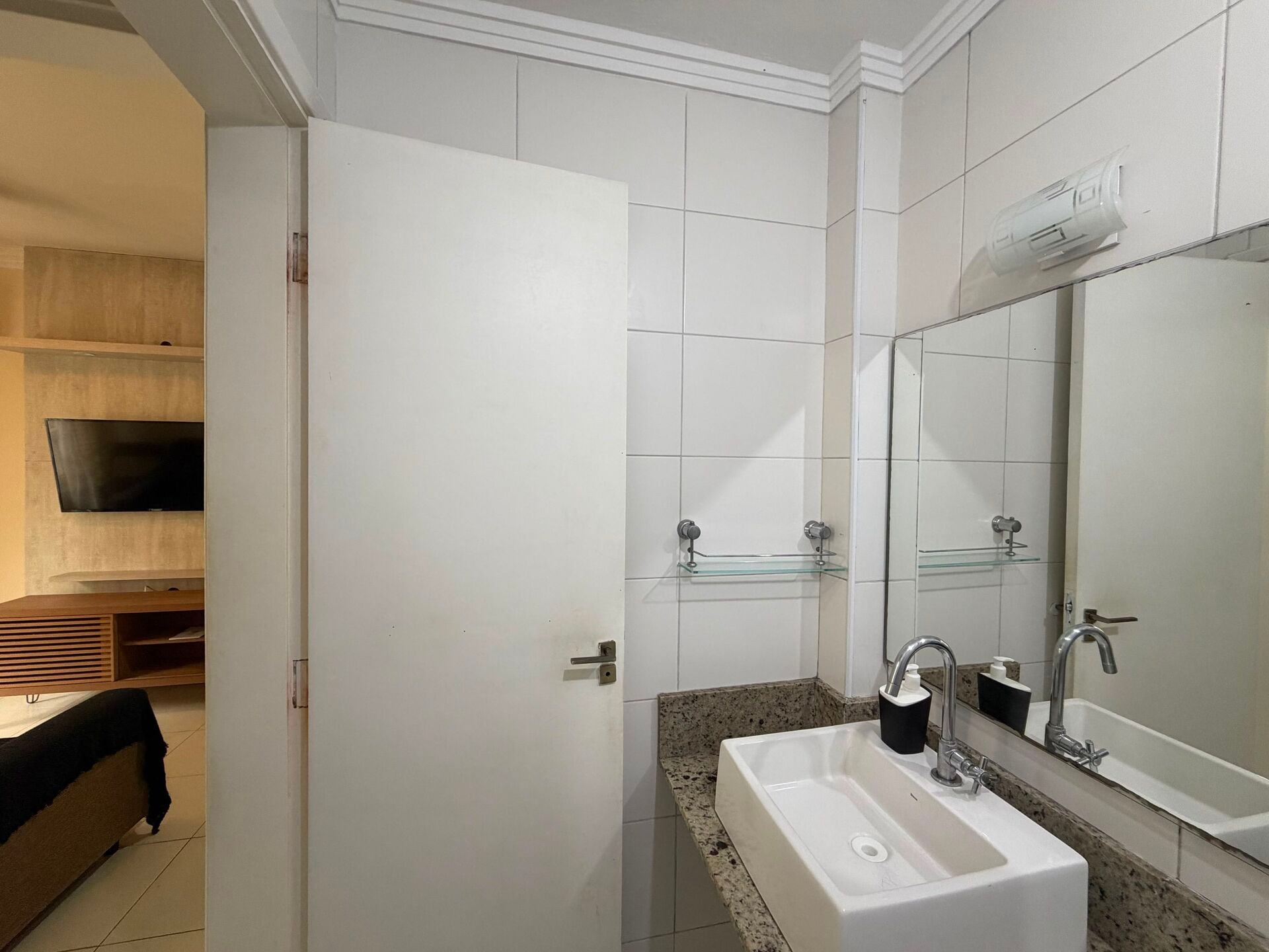 Apartamento 108 · 1 dorm. — Banheiro