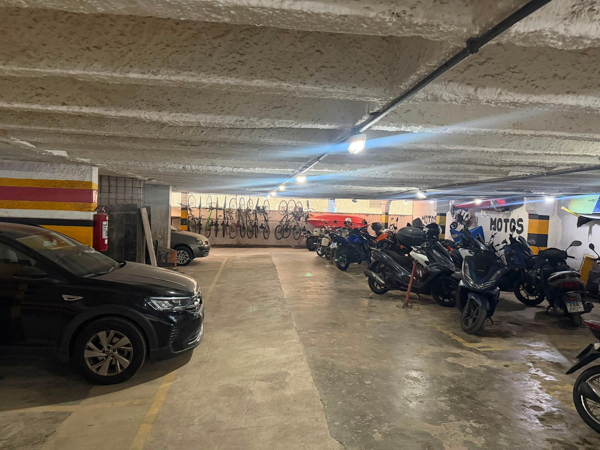 Apartamento 108 · 1 dorm. — Garagem
