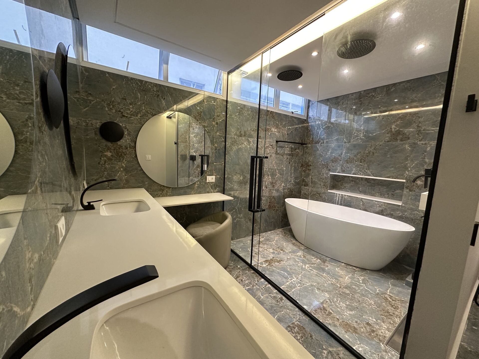 Apartamento 11 · 3 dorm. — Banheiro suite