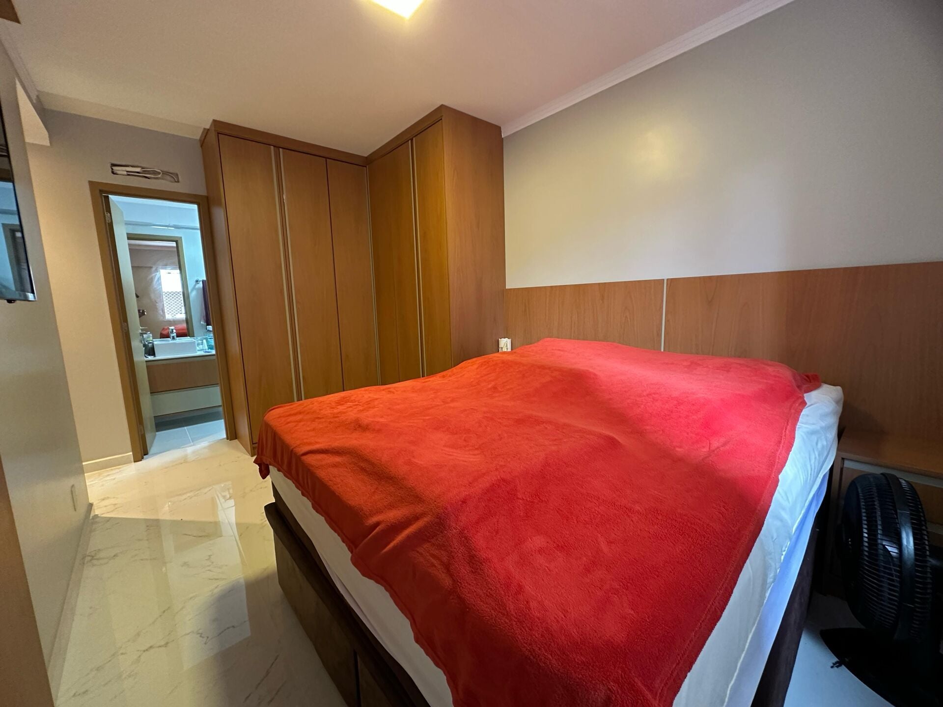 Apartamento 74 · 3 dorm. — Suíte