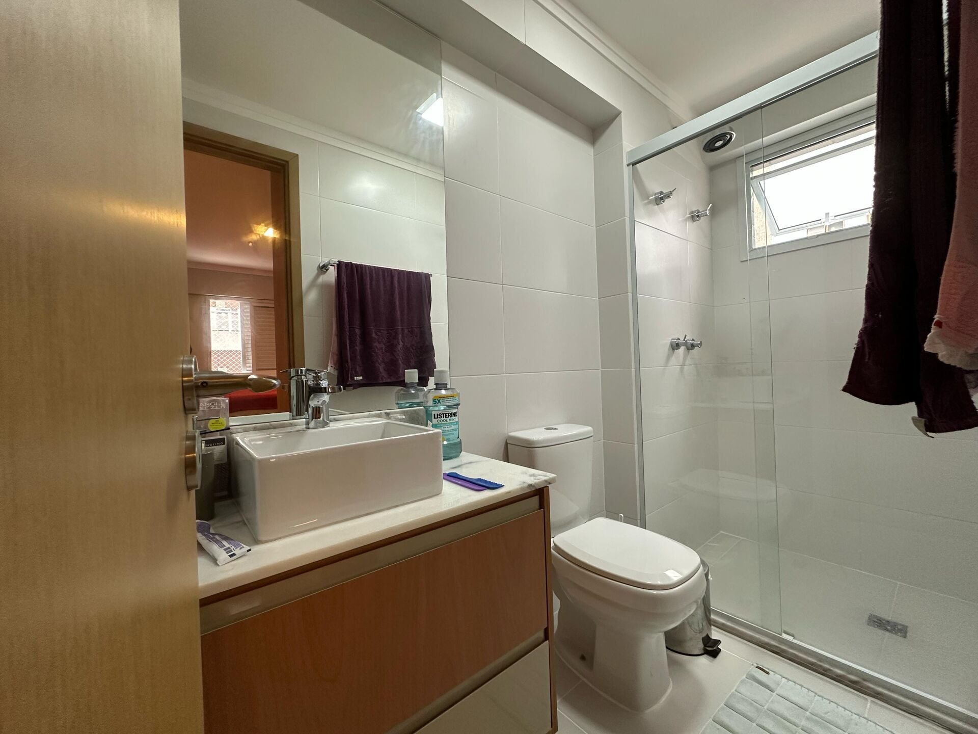 Apartamento 74 · 3 dorm. — Banheiro suite