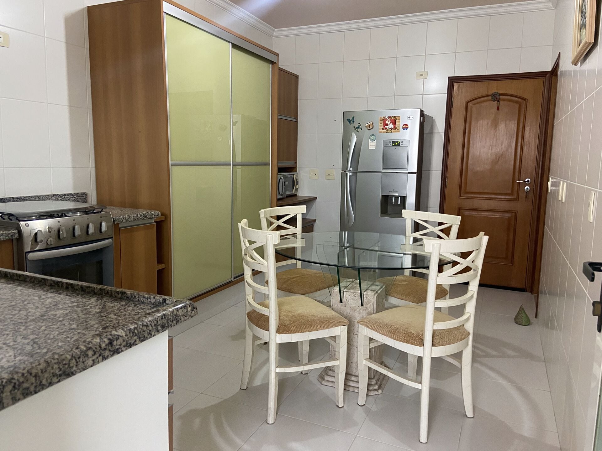 Apartamento 43 · 2 dorm. — Cozinha