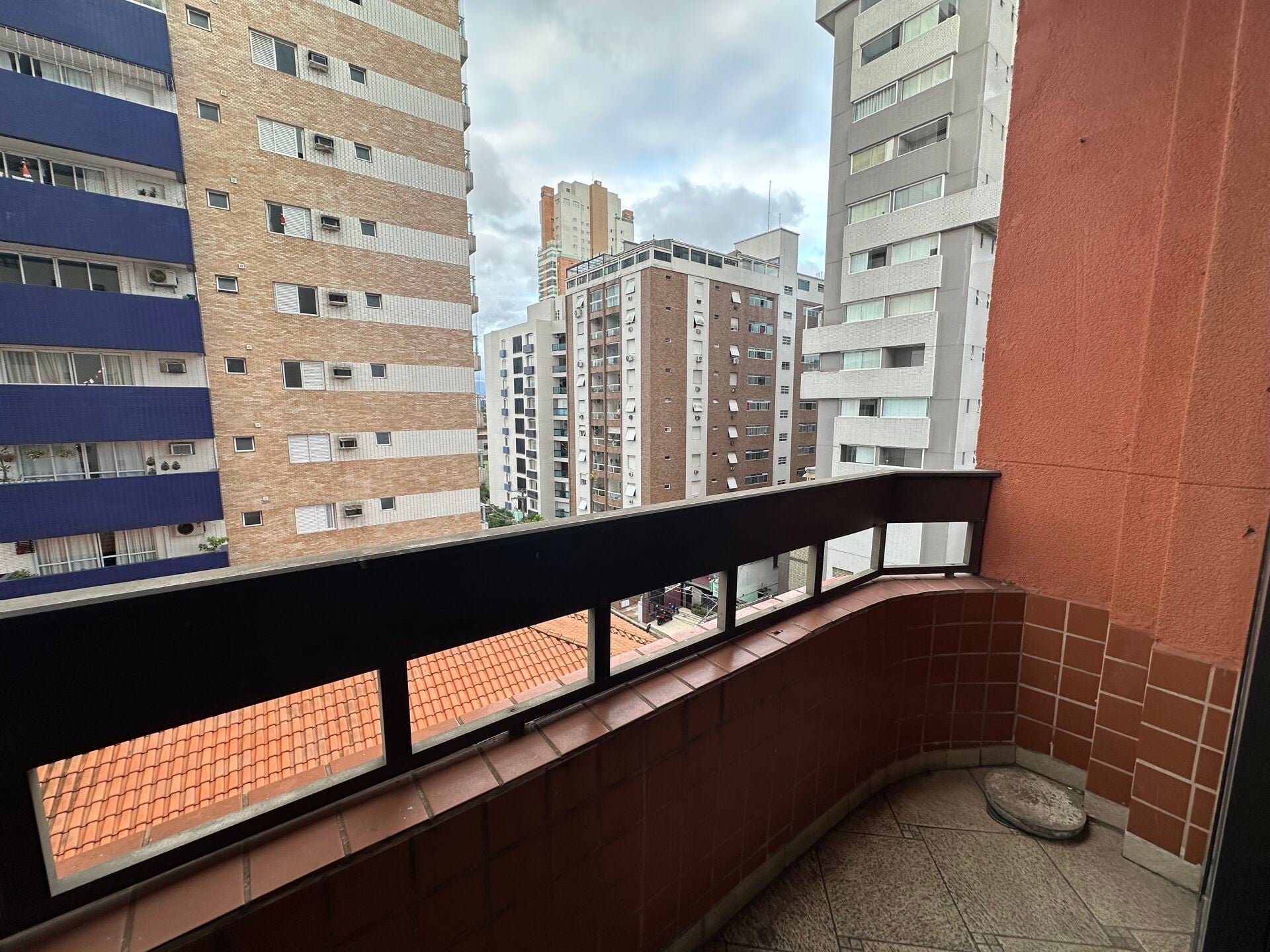Apartamento 51 · 3 dorm. — Varanda