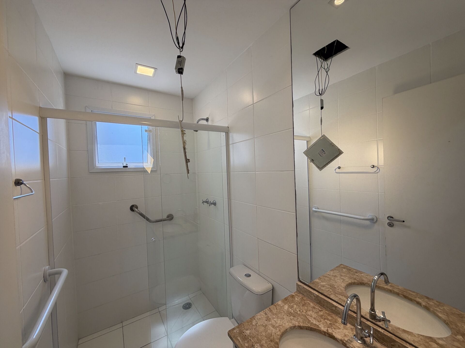 Apartamento 64 · 3 dorm. — Banheiro suite