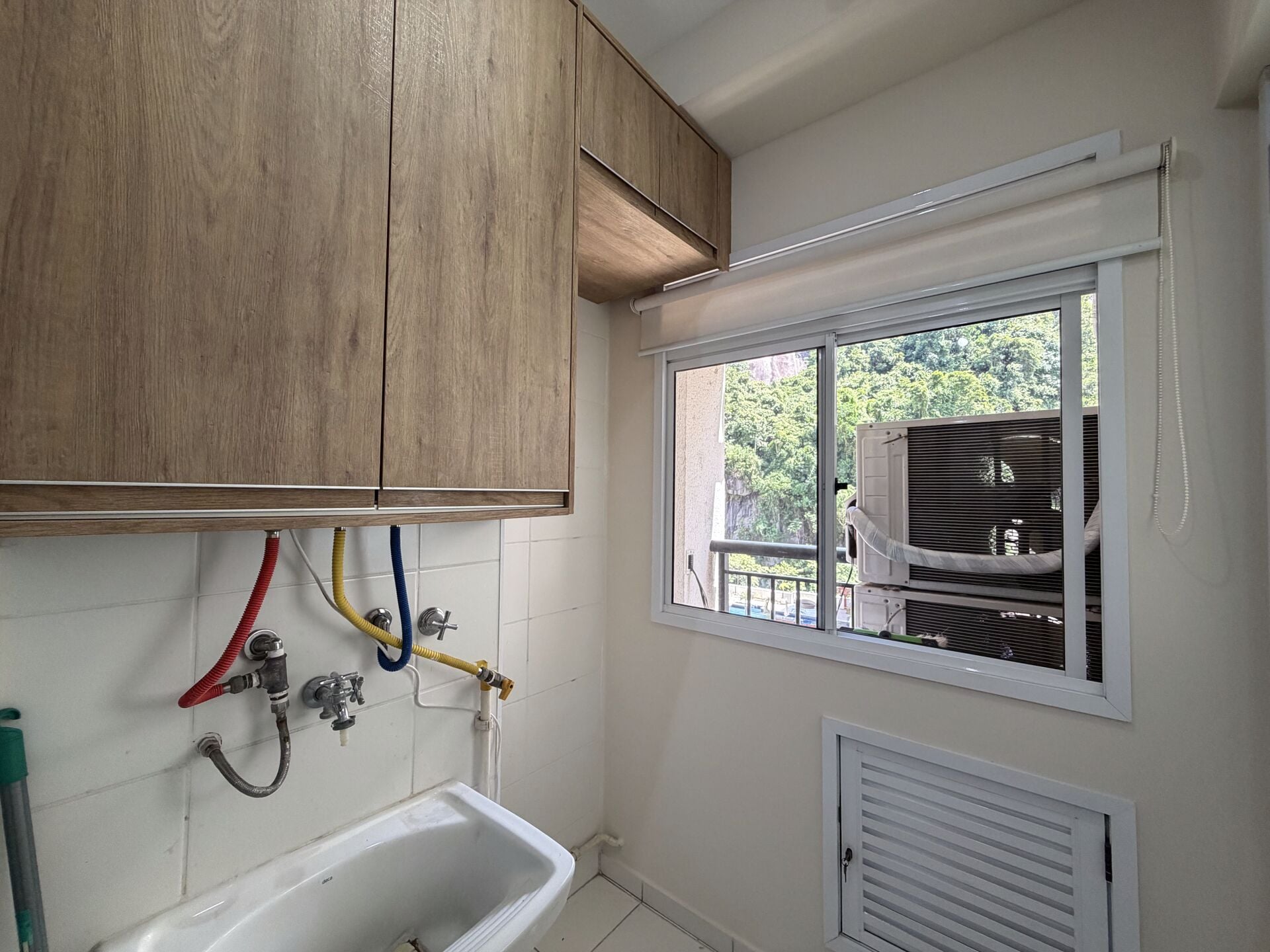 Apartamento 64 · 3 dorm. — Área de serviço