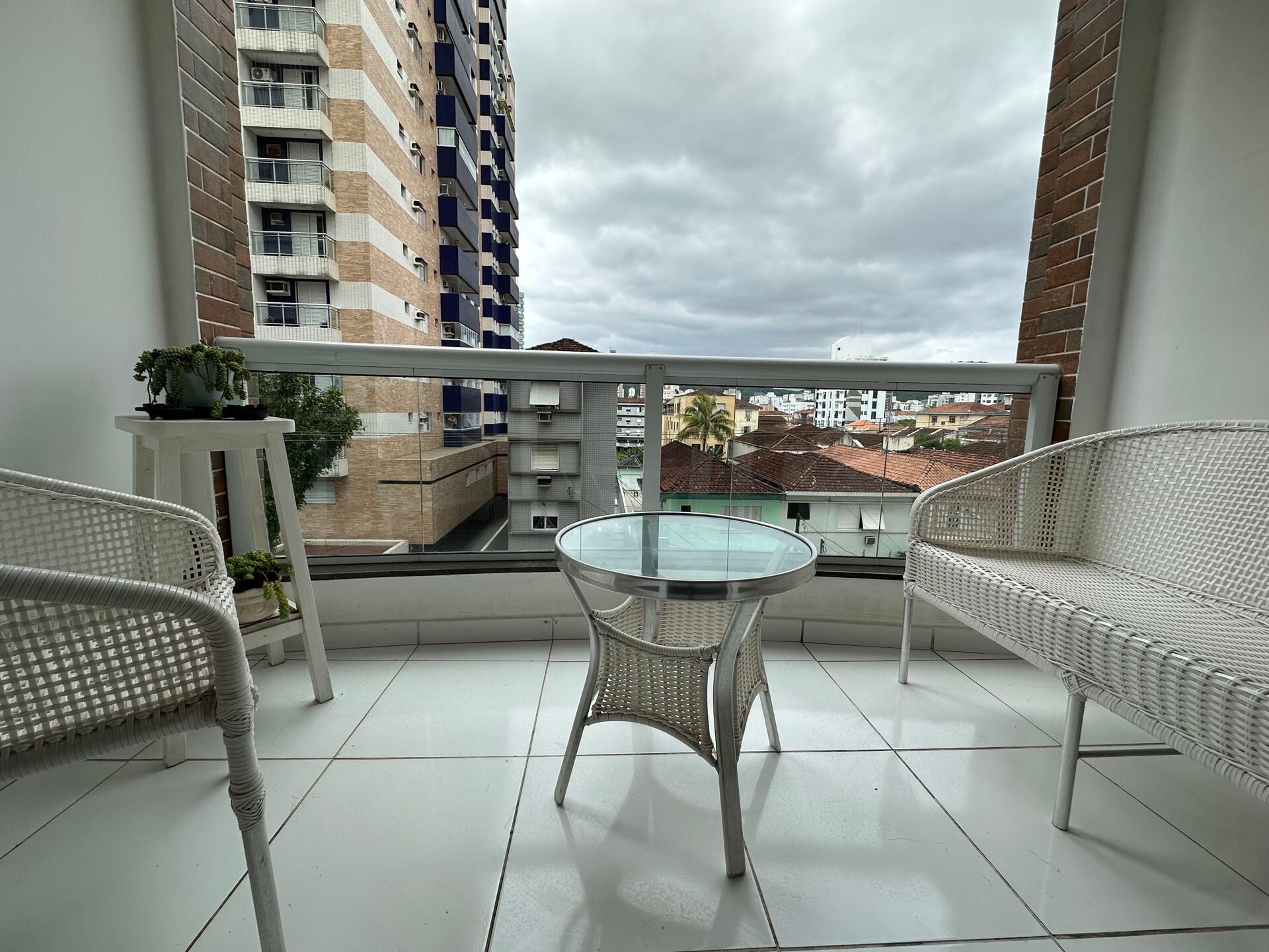 Apartamento 21 · 3 dorm. — Varanda
