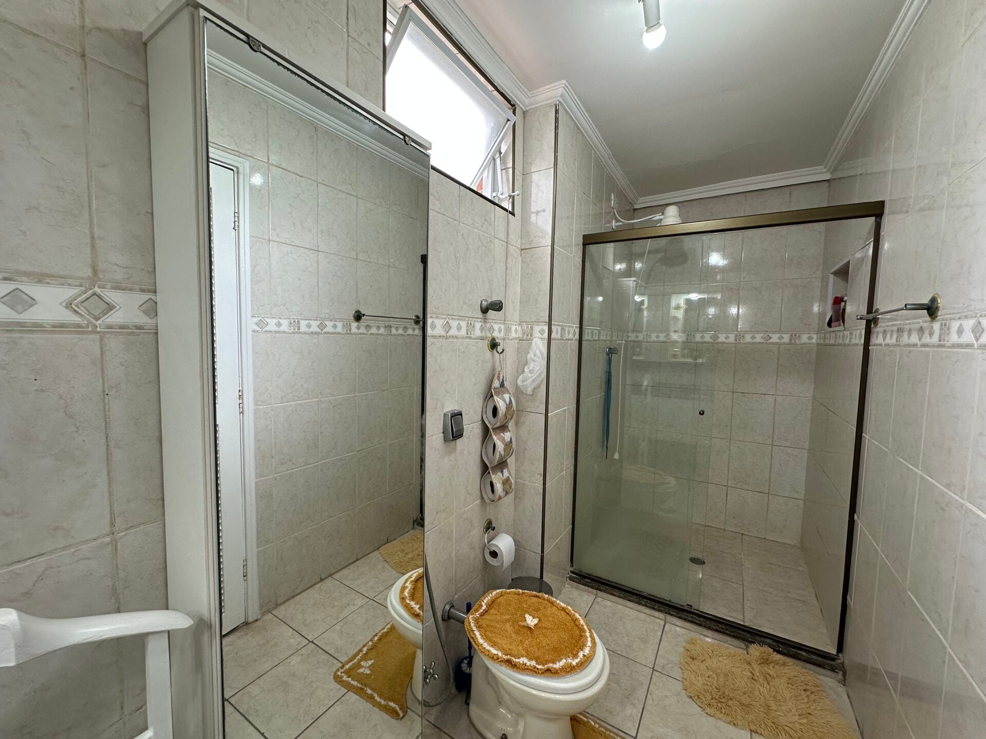 Apartamento 21 · 3 dorm. — Banheiro suite