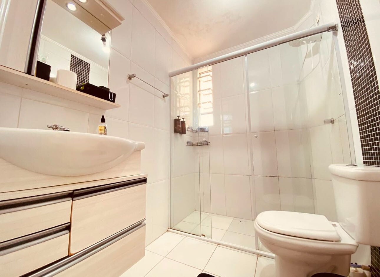 Apartamento 22 · 2 dorm. — Banheiro