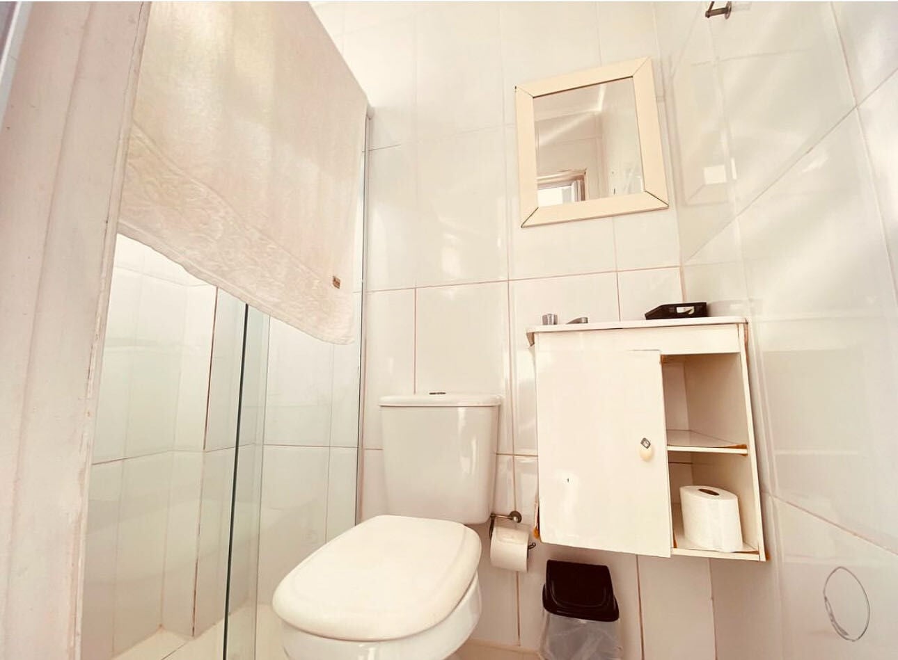 Apartamento 22 · 2 dorm. — Banheiro