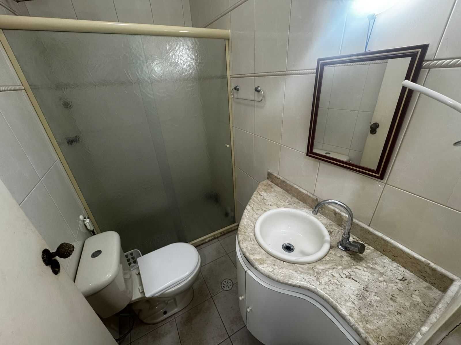 Apartamento 101 · 3 dorm. — Banheiro